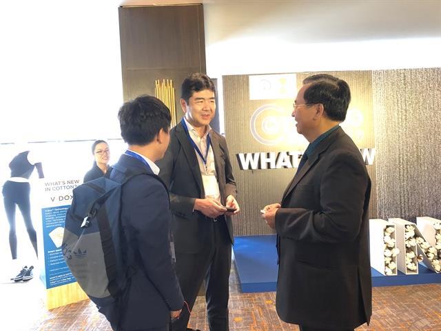 US plugs its cotton at HCM City event