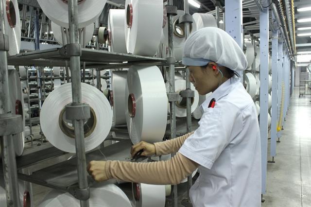 Yuan price reduction affects on local industry: experts