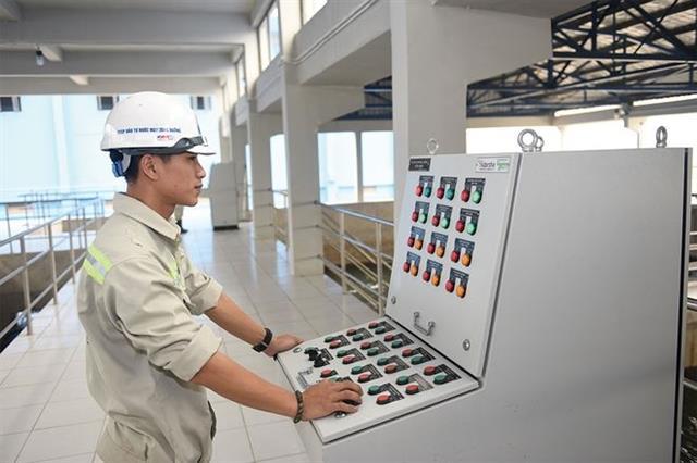 Water firms draw investors thanks to good business results