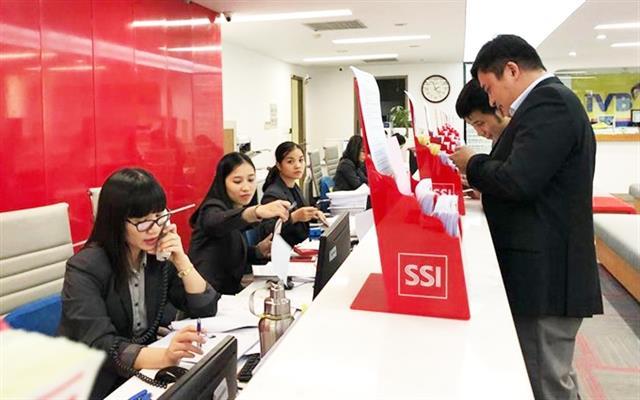 HCM Citys shares recoup losses on new money flow