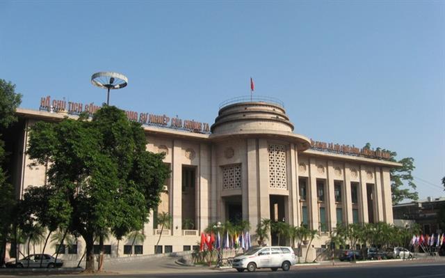 Central bank to cut benchmark interest rate to aid the economy