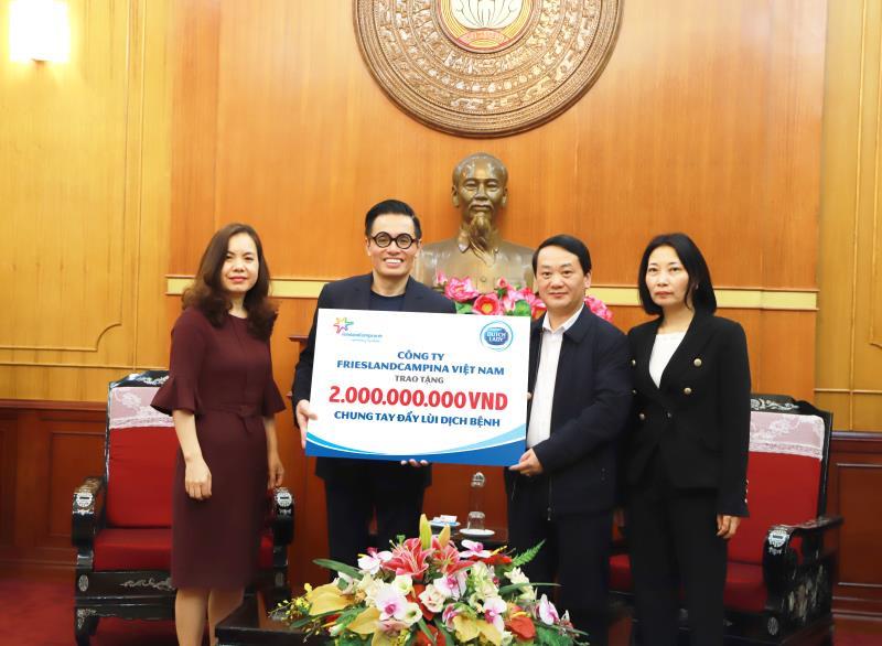 FrieslandCampina Viet Nam donates 85,450 to fight against COVID-19