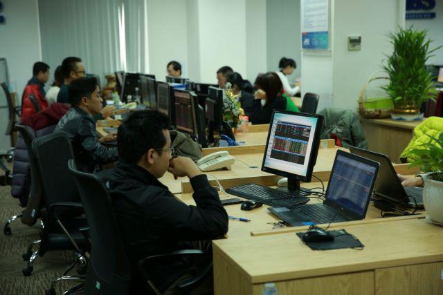 Low-cost buying helps offset global pressure on local stocks