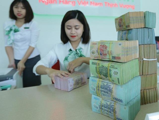 Credit declines in first half of April due to COVID-19 pandemic