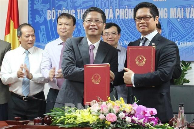 MoIT and VCCI co-operate to support businesses after COVID-19