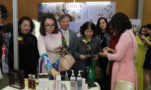 Health care product sell well amid pandemic