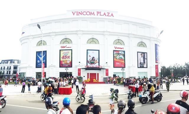 Vin stocks drag down VN market