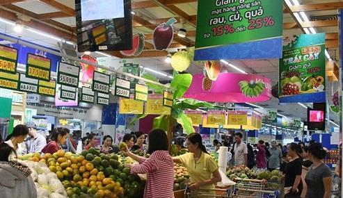 National retail sales, service revenues up in June