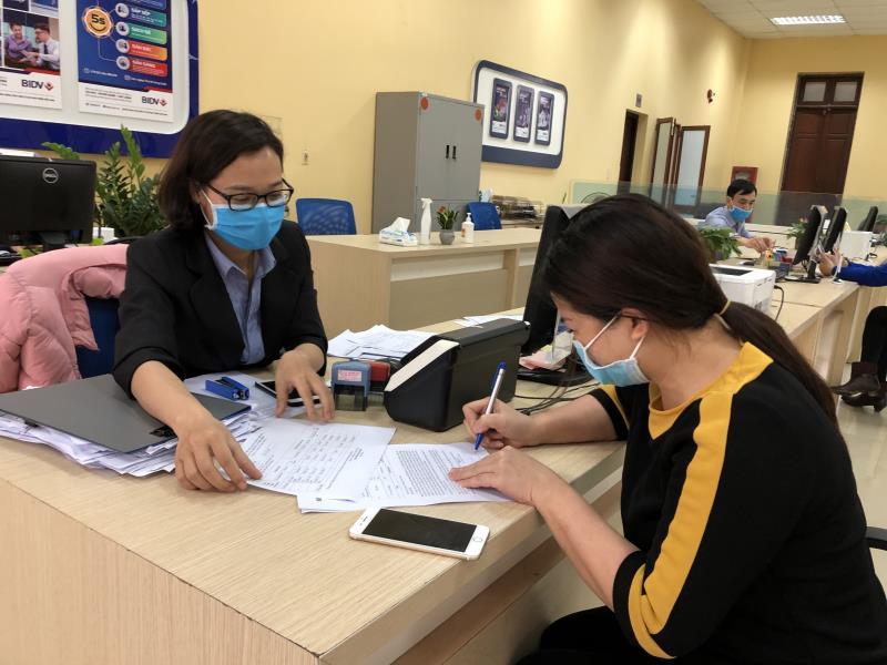 Banks, consumer companies boost VN market