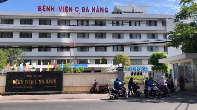 Five banks give Da Nang 1.07m for COVID-19 fight