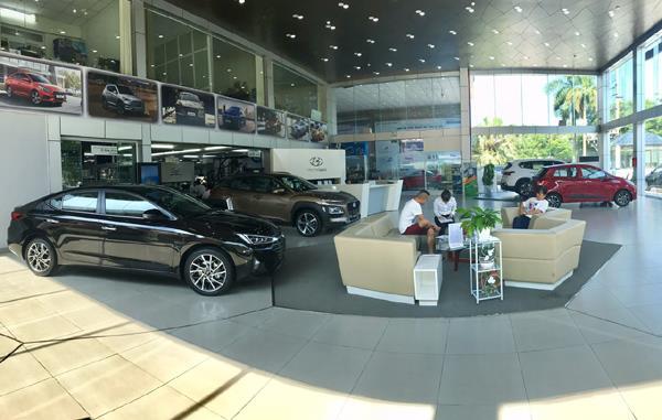 Car dealers offer huge discounts in time of hardship