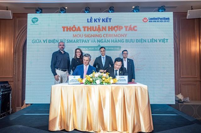 SmartNet, Lien Viet Post Bank tie up for remittance other services