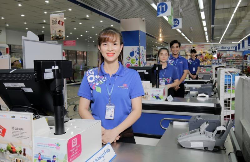 Vietnamese retail giant recruits on large scale to prepare for some major moves