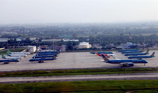 Airlines assist passengers with ticket refunds and exchanges