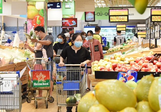 Covid-19 travel fears, promotions keep sales buzzing at Saigon Co-ops supermarkets