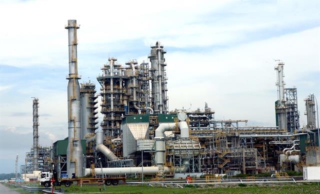 Binh Son refinery company surpasses production and financial targets in Q1