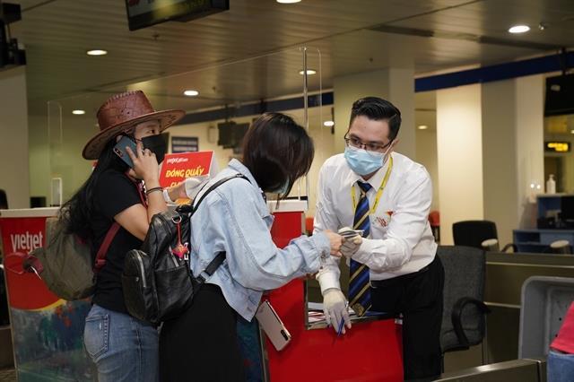 Vietjet, HD Insurance team up to offer free insurance