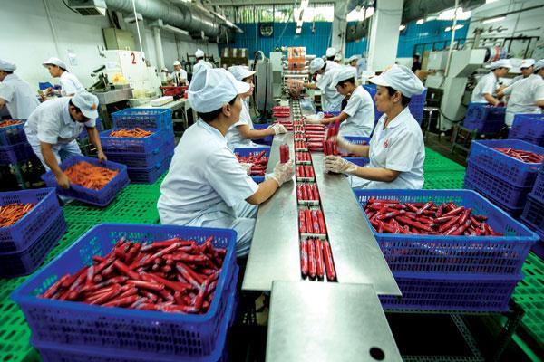 HCM City approves 8 projects to boost industry, trading, e-commerce, exports