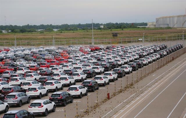 More than 1.1 billion spent on car imports in four months