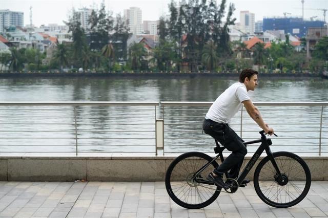 Viet Nams burgeoning EV sector faces roadblocks along the way