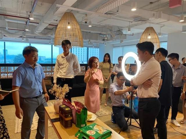 Alibaba introduces a visionary mentality to motivate Vietnamese firms to grow beyond borders