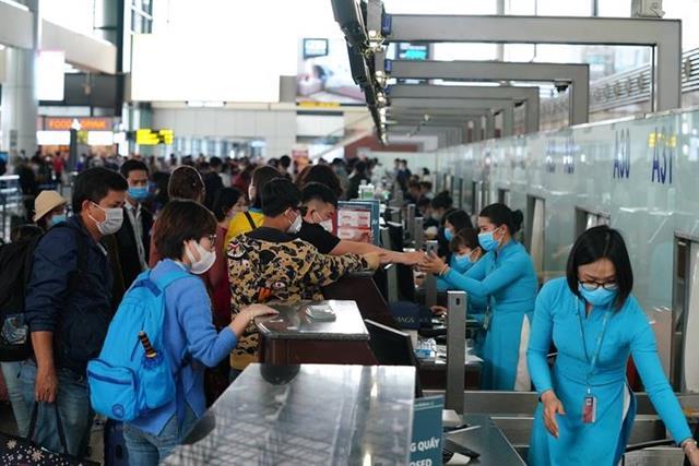 Airlines split on implementing floor price