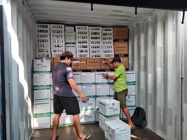 HCM City sees bustling exports in first days of 2022