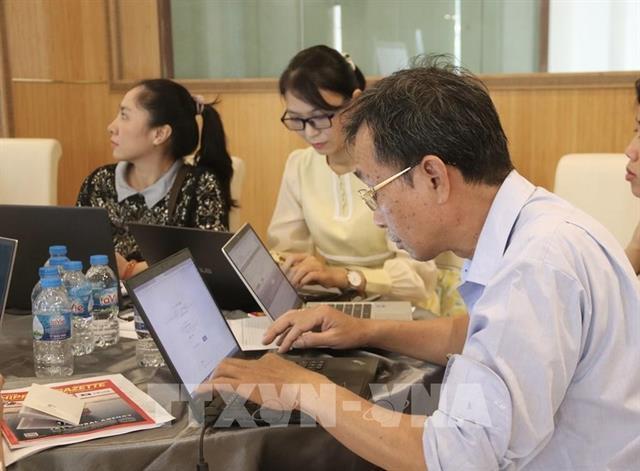 Market tools help businesses export: experts