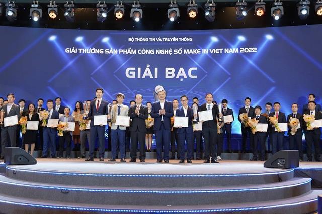 MoMo wins big at Make in Vietnam Digital Product awards 2022
