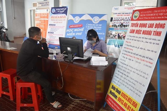 PM calls for measures to keep labour market stable