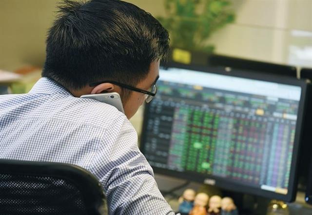 VNM ETF and FTSE Vietnam ETF saw a withdrawal of over 24m in March