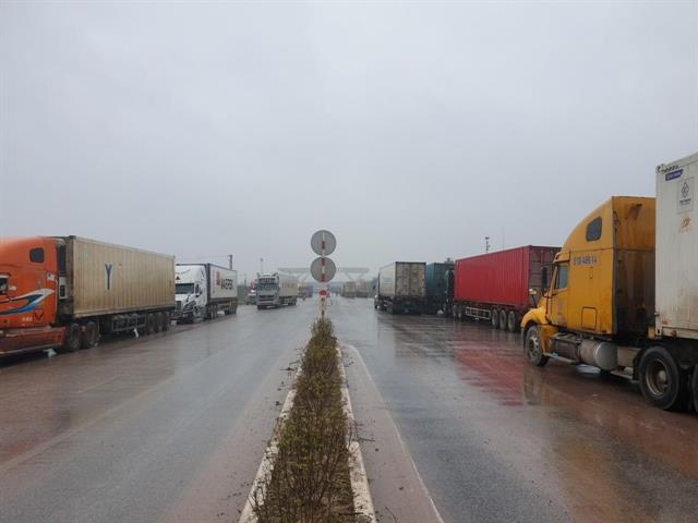 Solutions to end trade bottlenecks