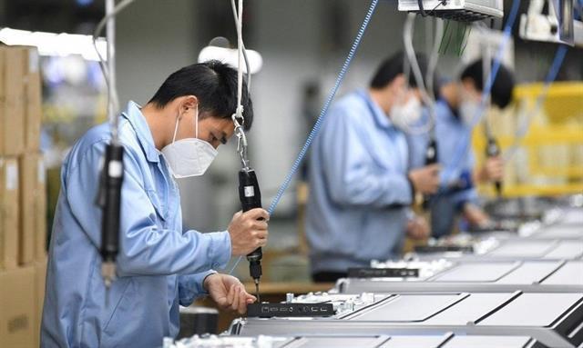 Business associations propose delaying minimum wage increase