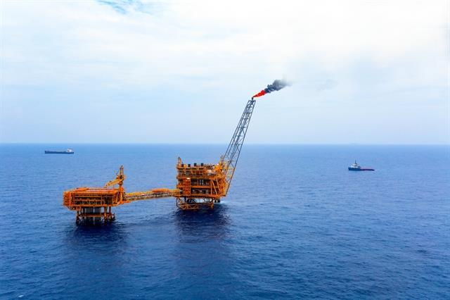 SOEs earn revenue worth nearly VND900 trillion in H1, up 27 per cent