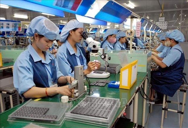Viet Nams manufacturing output continues to rise
