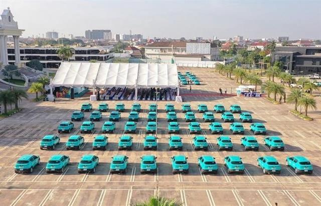 GSM launches Xanh SM taxi service in Laos