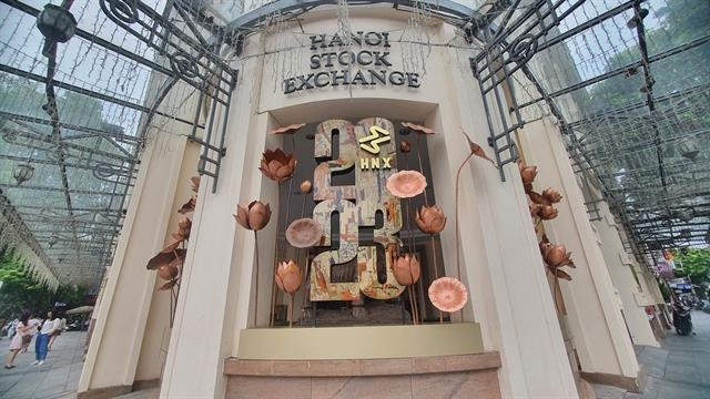 Market expected to move positively on domestic cash flows