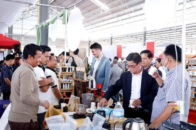 Viet Nam attends Laos Bolaven coffee festival