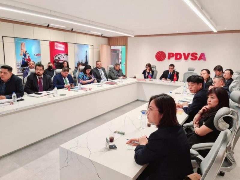 Petrovietnam, PVEPs delegation visits Venezuela to review cooperation project