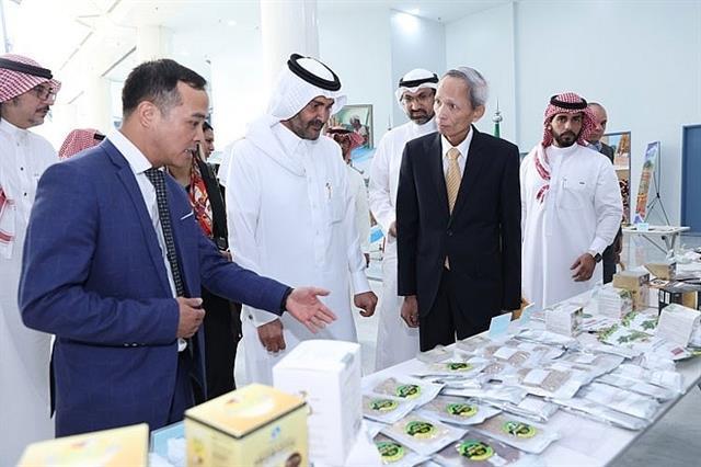 Saudi Arabias largest business delegation visits Việt Nam