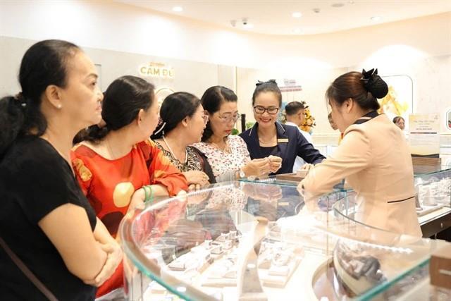 PNJ revenue tops 280.4 million in Q3