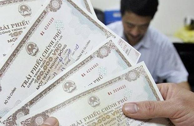 Việt Nams local currency bond market contracts 0.4%