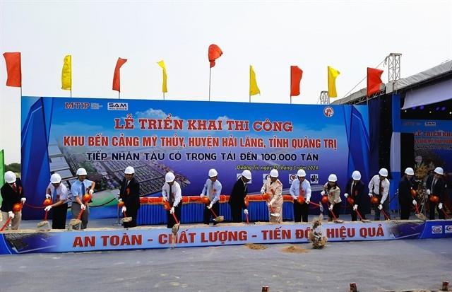 Quảng Trịs 580m deep-water port commences construction after 4-year delay