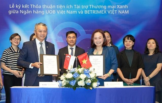 UOB Vietnam, Betrimex promote the sustainable coconut industry