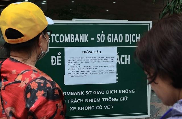 Buyers no longer line up for gold purchases at banks as banks enable online registrations