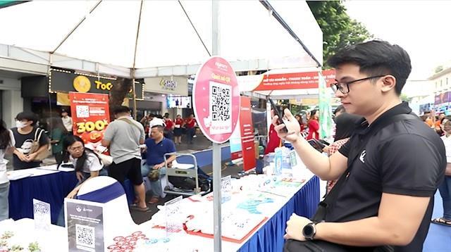 Ninh Thuận Province wants businesses to embrace e-commerce