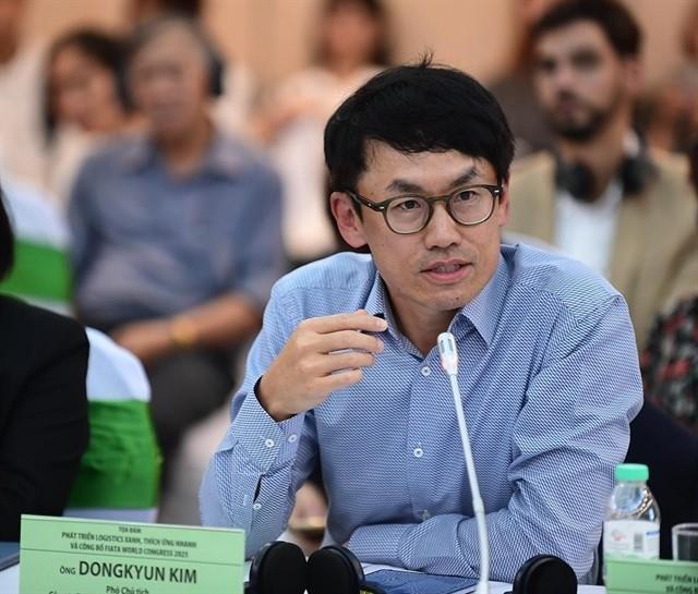 Việt Nams logistics sector focuses on sustainable supply chain development